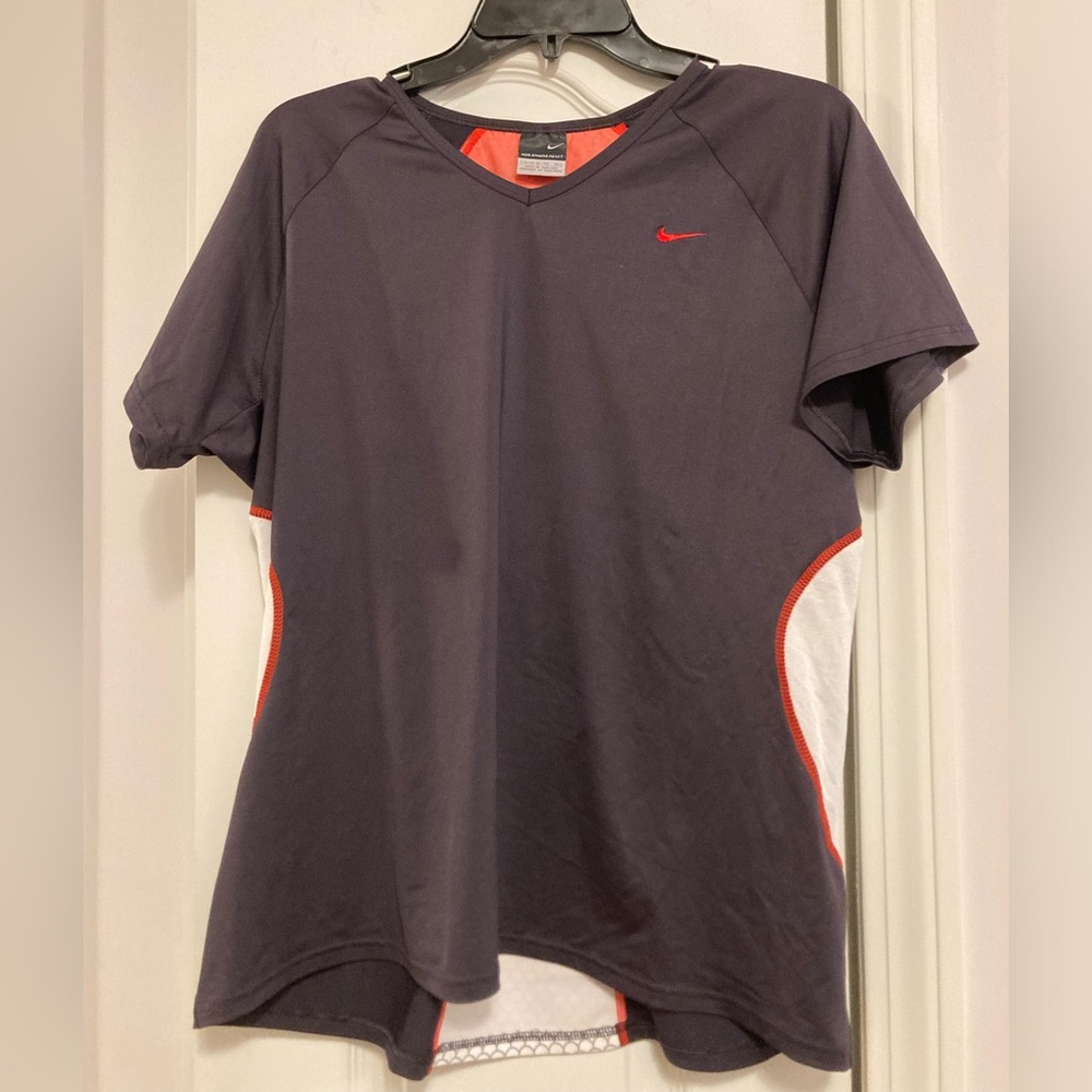 Nike Sphere React Short Sleeve Breathable Athletic Shirt. Size XL (16-18)